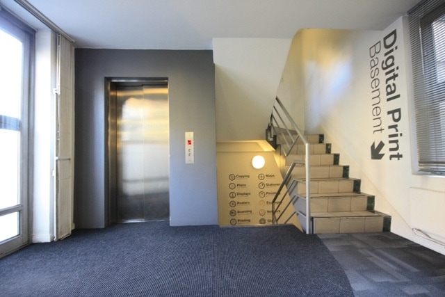 161 Farringdon Rd, London to rent - Interior Photo - Image 2 of 12