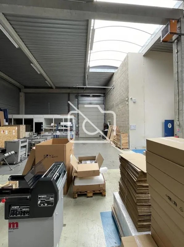 Vente Entrepôt 785 m² - Photo 1