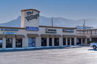 6330 N Mesa St, El Paso, TX for rent Building Photo- Image 1 of 6