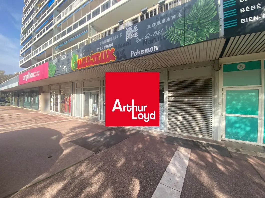 Retail in Marseille to rent Building Photo- Image 1 of 7