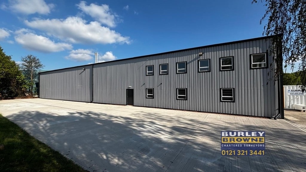 Aspley Close, Wolverhampton to rent Building Photo- Image 1 of 6