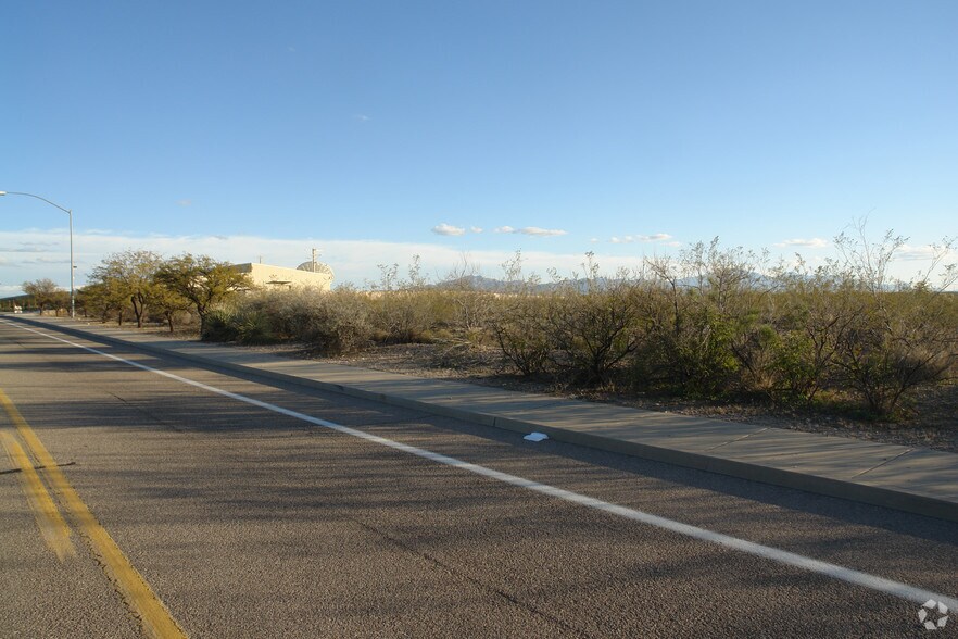 9537 E Old Vail Rd, Tucson 85747 UK