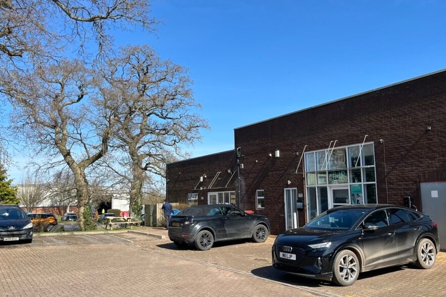 Exeter Airport Industrial Estate, Clyst Honiton for sale - Building Photo - Image 1 of 1