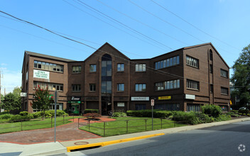 4511 Knox Rd, College Park, MD for rent Building Photo- Image 1 of 9