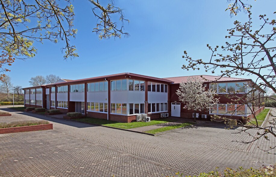 1 Vincent Ave, Milton Keynes for sale - Primary Photo - Image 1 of 1