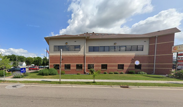 207 W Lincoln St, Augusta, WI for rent Building Photo- Image 1 of 1