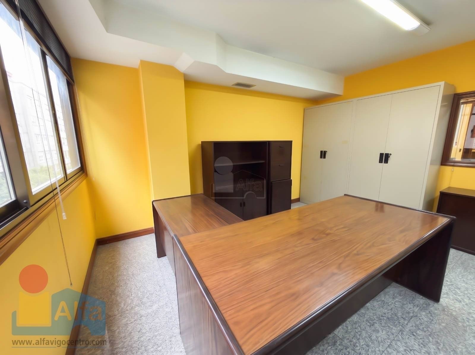 Office in Vigo, Pontevedra to rent Interior Photo- Image 1 of 10