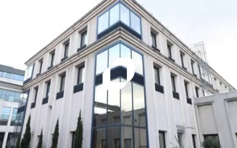 Office in Saint-Denis to rent - Building Photo - Image 1 of 6