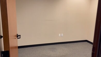 580 Decker Dr, Irving, TX to rent - Commercial Listing Video 