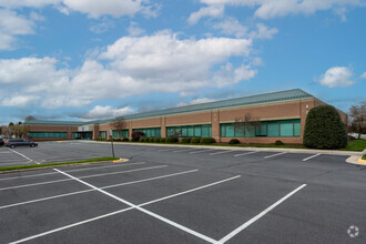 4090 Lafayette Center Dr, Chantilly, VA for rent Building Photo- Image 1 of 6