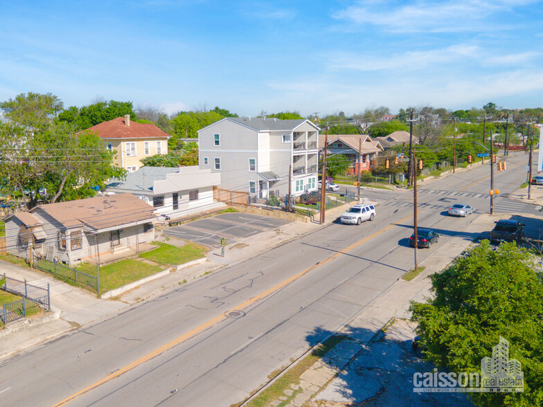 319 Blanco Rd, San Antonio, TX for rent - Building Photo - Image 3 of 4