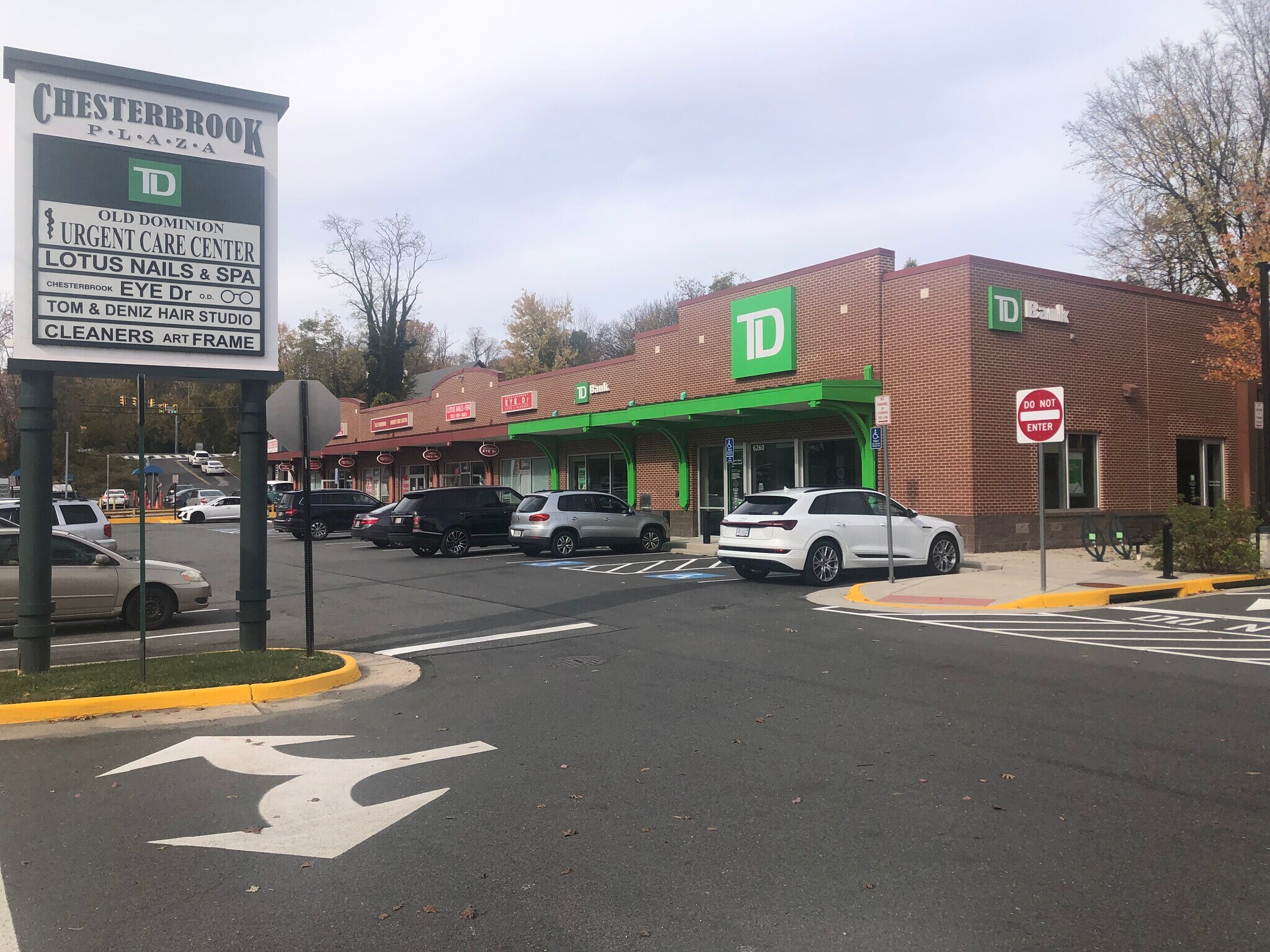 6260-6262 Old Dominion Dr, McLean, VA to rent Building Photo- Image 1 of 2