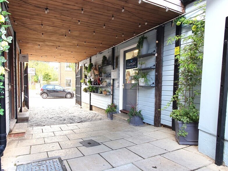 Market Pl, Wantage to rent - Building Photo - Image 3 of 4