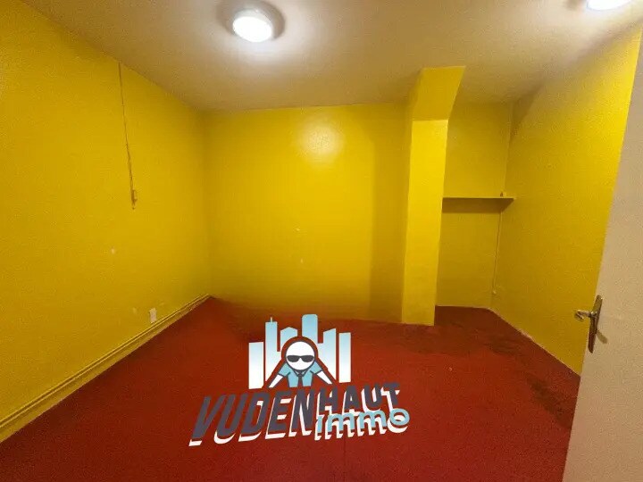 Location Bureaux 198 m² - Photo 1