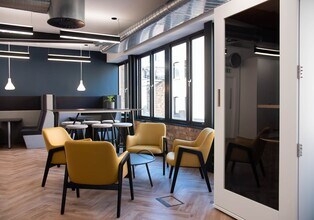 16-20 Shorts Gdns, London to rent Interior Photo- Image 1 of 3