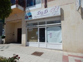 Retail in Ávila, Ávila to rent Construction Photo- Image 1 of 14