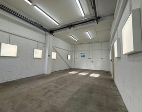 Chandlers Way, Park Gate to rent Interior Photo- Image 2 of 7