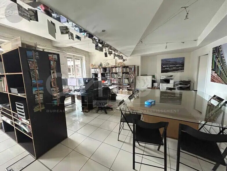 Office in Lyon to rent - Interior Photo - Image 2 of 4