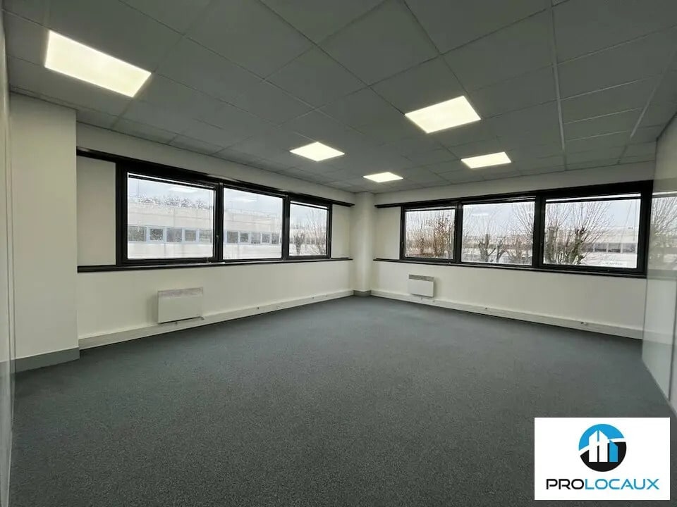 Location Bureaux 270 m² - Photo 1