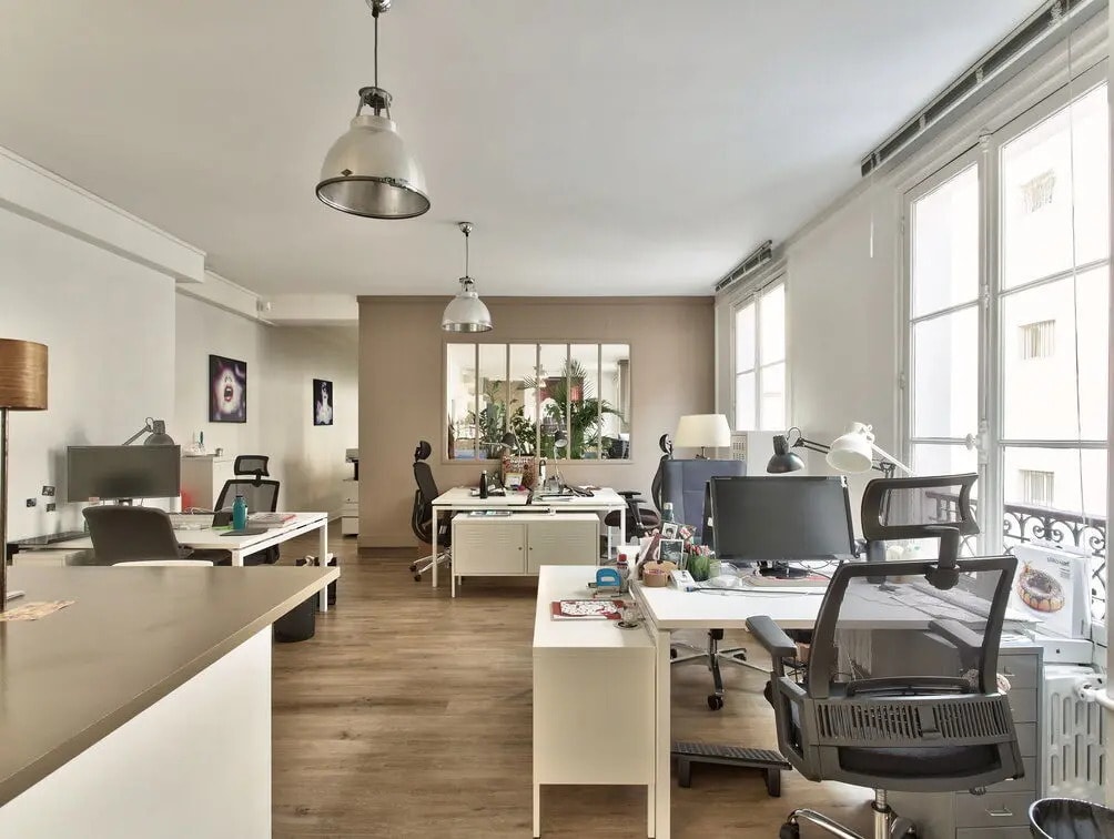 Location Bureaux 116 m² - Photo 1