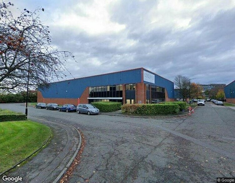 Longbridge Rd, Manchester to rent - Building Photo - Image 3 of 9