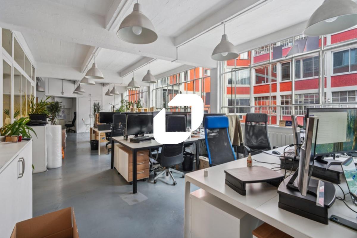 Office in Paris for sale Building Photo- Image 1 of 19