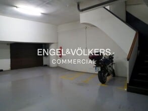 Retail in Barcelona, Barcelona to rent Interior Photo- Image 2 of 5