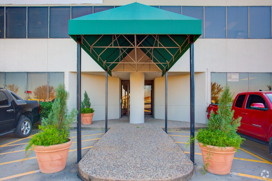 20501 Katy Fwy, Katy, TX to rent - Building Photo - Image 2 of 11