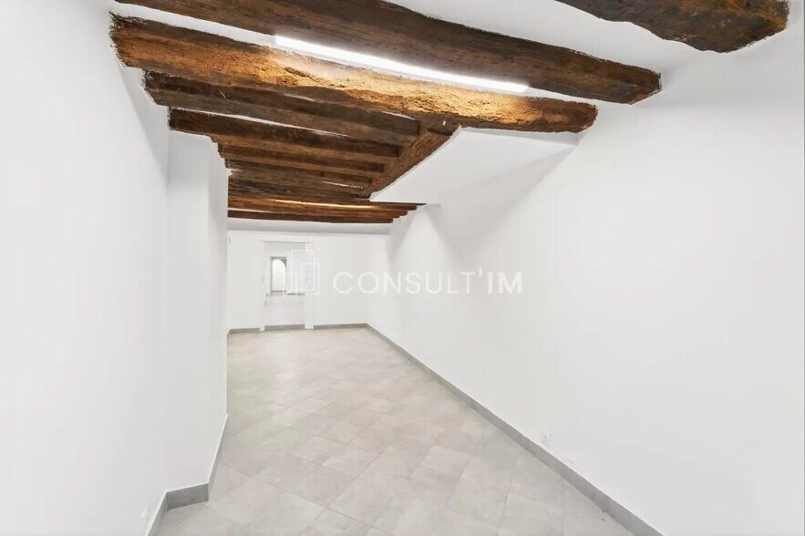 Build-to-Rent in Paris for sale - Building Photo - Image 3 of 6