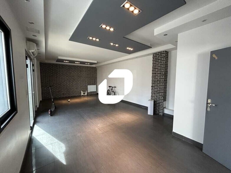 Light Industrial in Aubervilliers to rent - Interior Photo - Image 3 of 7