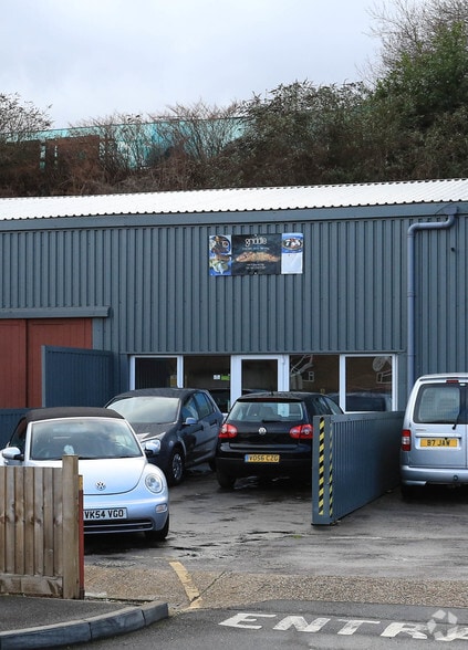 6 Chapman Way, Tunbridge Wells for sale - Primary Photo - Image 1 of 1