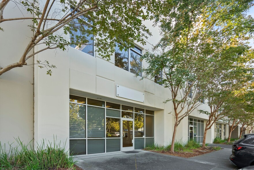 959-987 Corporate Way, Fremont, CA for rent - Building Photo - Image 1 of 3