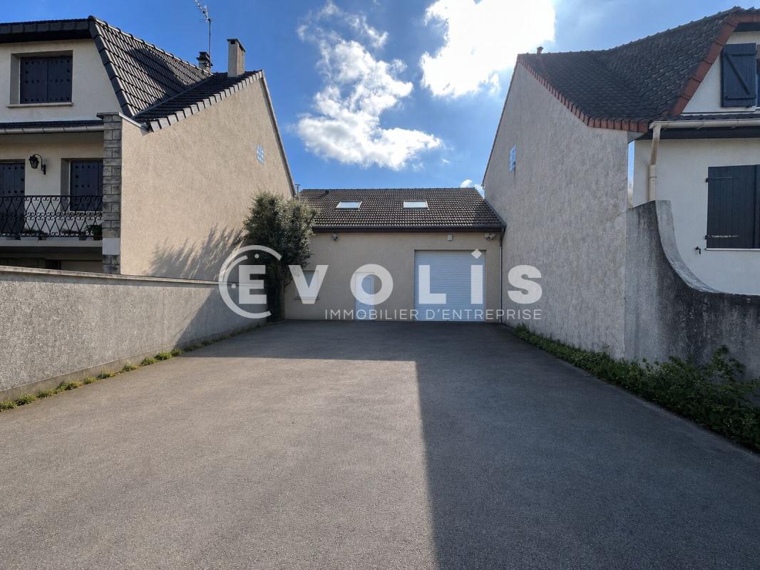 Light Industrial in Chennevières-sur-Marne to rent Building Photo- Image 1 of 10