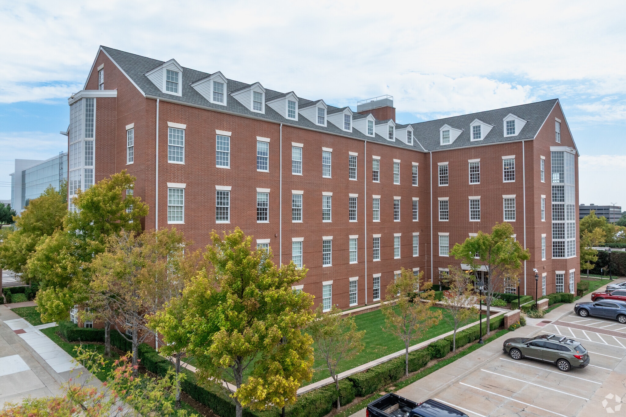 6001 N Classen Blvd, Oklahoma City, OK to rent Primary Photo- Image 1 of 7