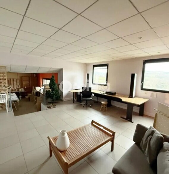 Light Industrial in Fleurieux-sur-l'Arbresle for sale - Interior Photo - Image 3 of 6