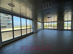 Office in Sant Joan Despí, Barcelona to rent Interior Photo- Image 1 of 1