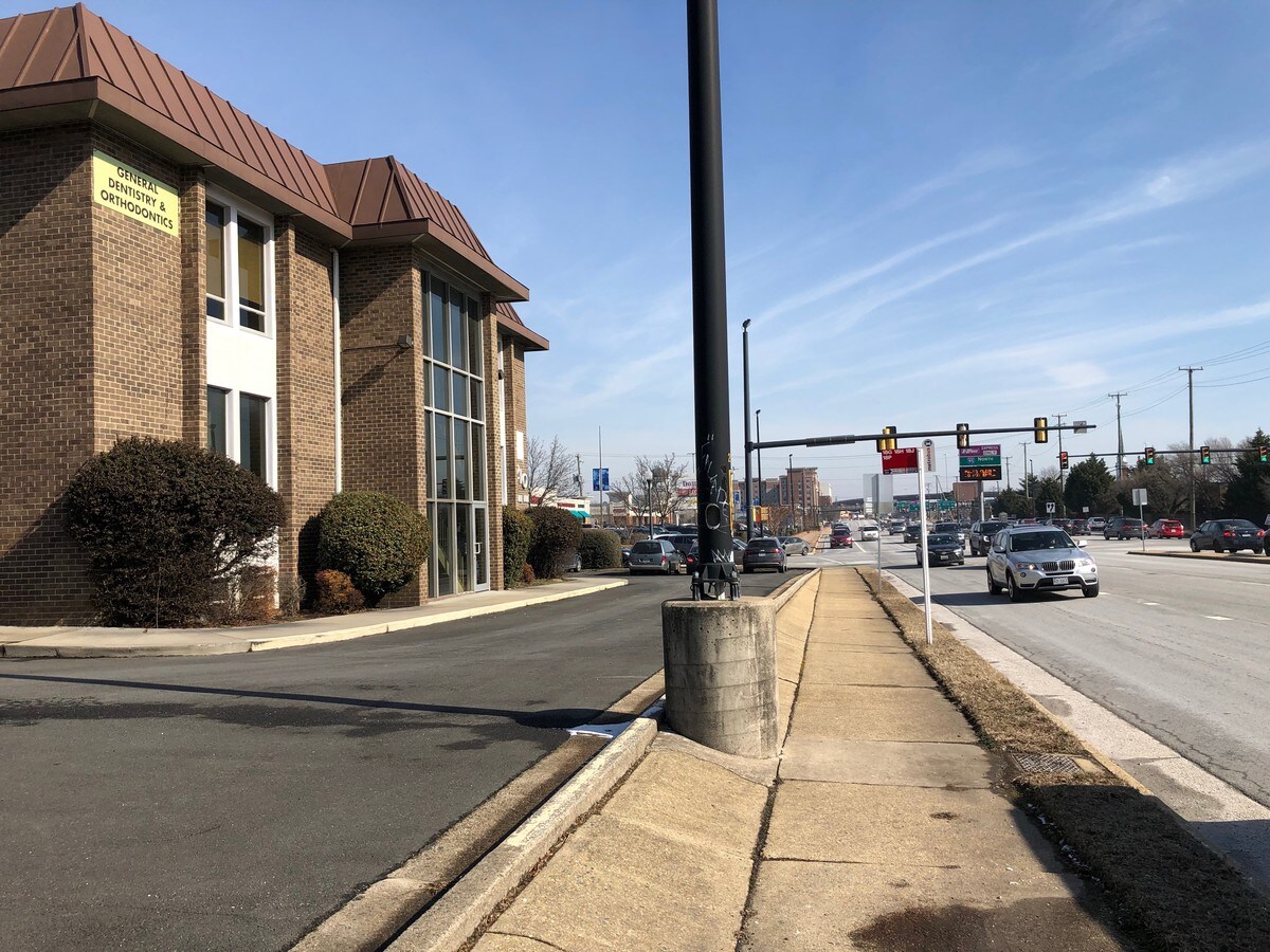 7210 Old Keene Mill Rd, Springfield 22150 UK