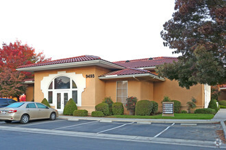 9493 N Fort Washington Rd, Fresno, CA for rent Primary Photo- Image 1 of 6