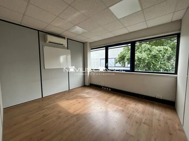 Office in Labège to rent - Interior Photo - Image 2 of 11