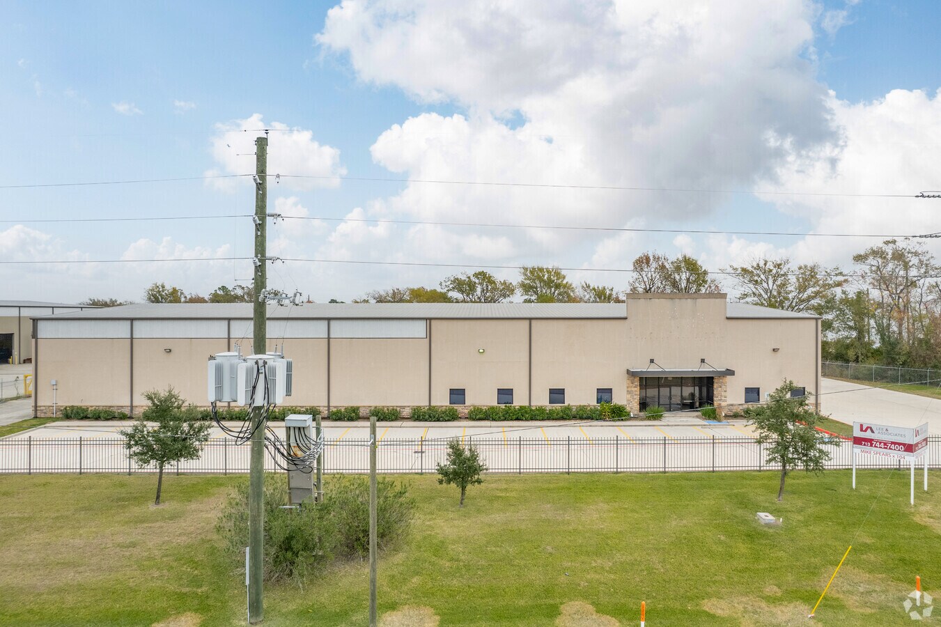 19350 E Hardy Rd, Houston 77073