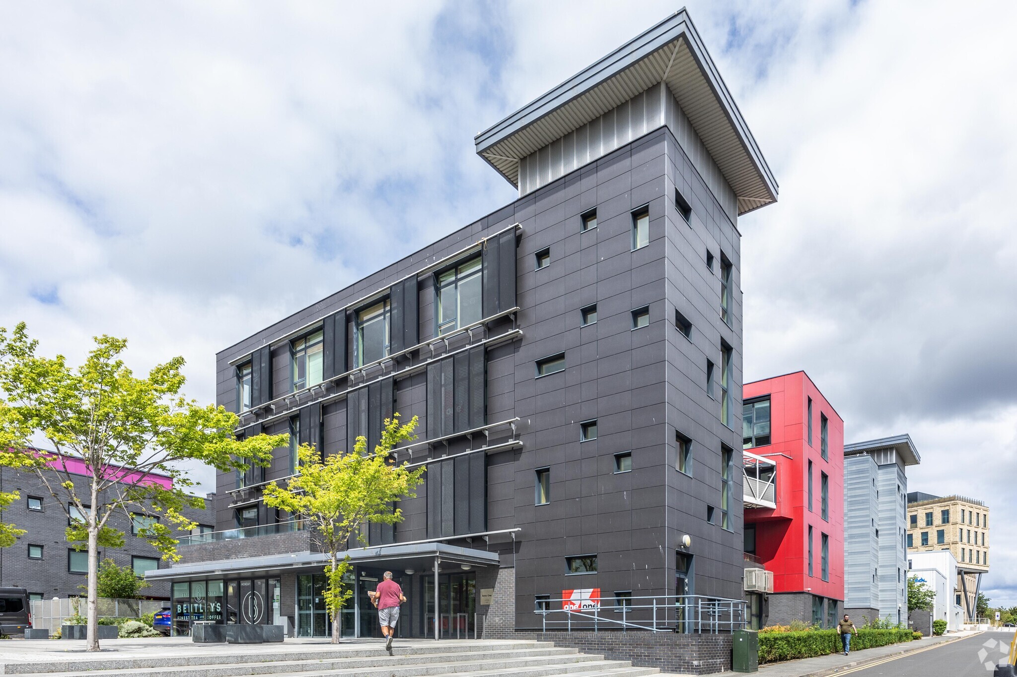 Bridge St W, Middlesbrough to rent Building Photo- Image 1 of 12