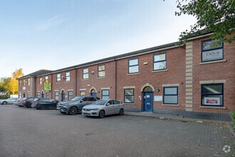 7-14 Newton Ct, Wolverhampton to rent Building Photo- Image 1 of 1