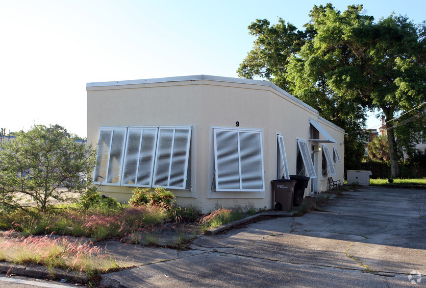 9 W Blount St, Pensacola, FL for rent - Primary Photo - Image 1 of 12