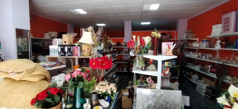Retail in Calasparra, Murcia to rent - Interior Photo - Image 3 of 9