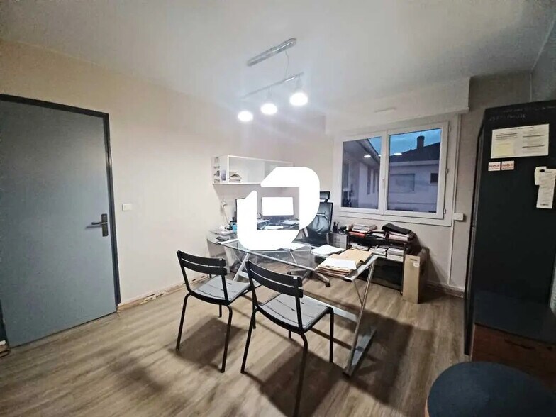 Office in Cenon to rent - Interior Photo - Image 3 of 6