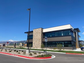 9524-9540 Federal Dr, Colorado Springs, CO for rent Building Photo- Image 1 of 2