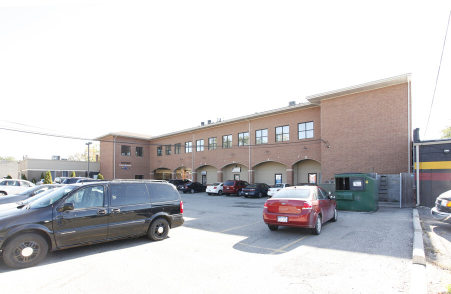 2012-2040 Monroe St, Dearborn, MI for rent - Building Photo - Image 2 of 36