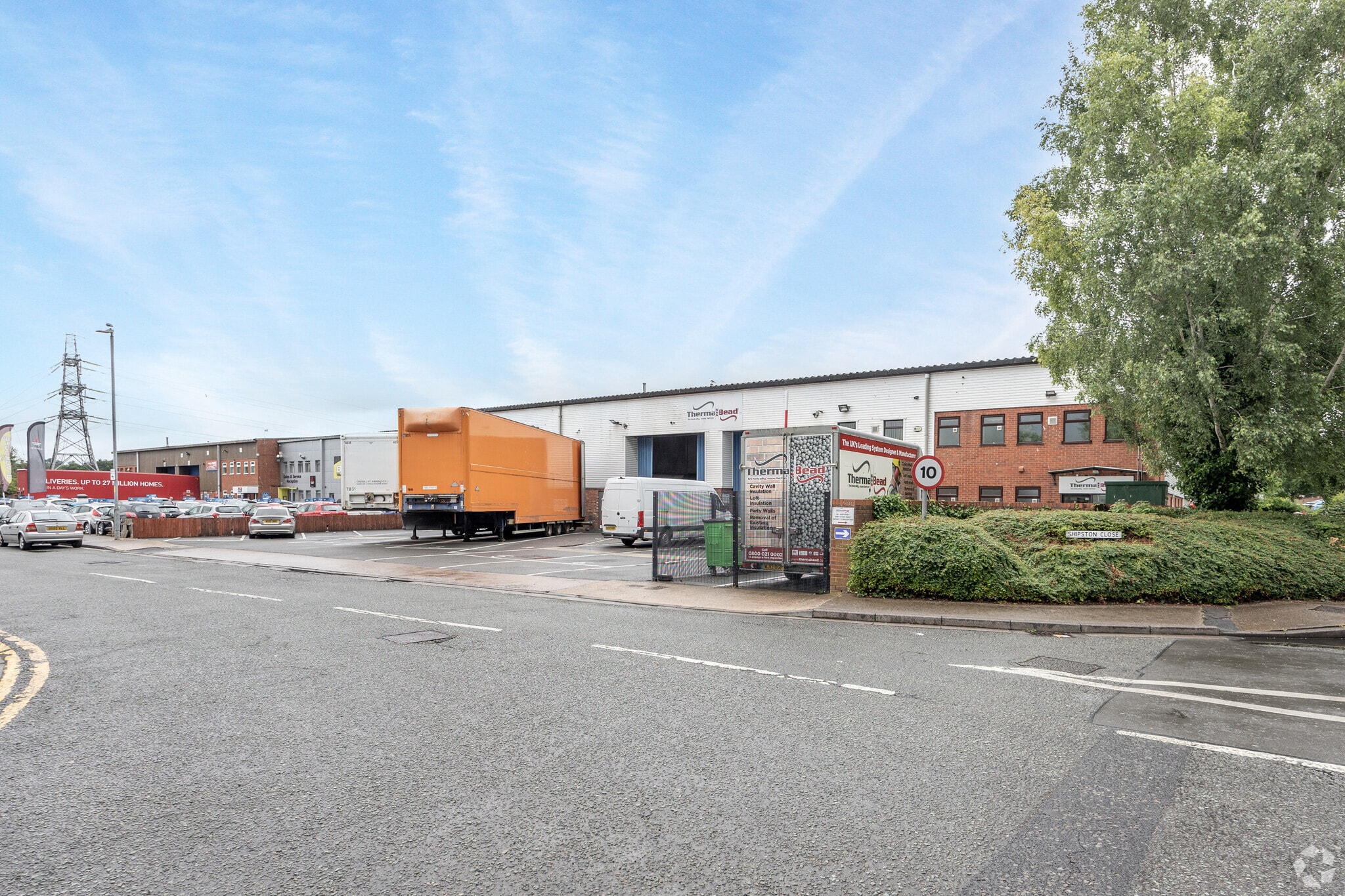 Shipston Clos, Worcester to rent Primary Photo- Image 1 of 5