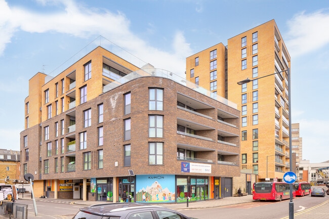 More details for 2 Station Grv, Wembley - Retail to Rent