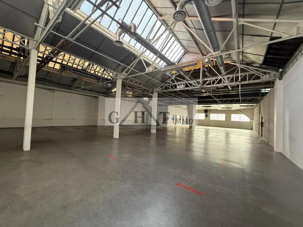 Vente Entrepôt 900 m² - Photo 1